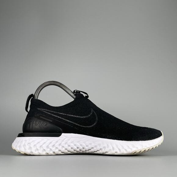 Nike Epic Phantom React Flyknit Women's 7 Black Running Shoes Athletic Sneakers - Picture 5 of 8